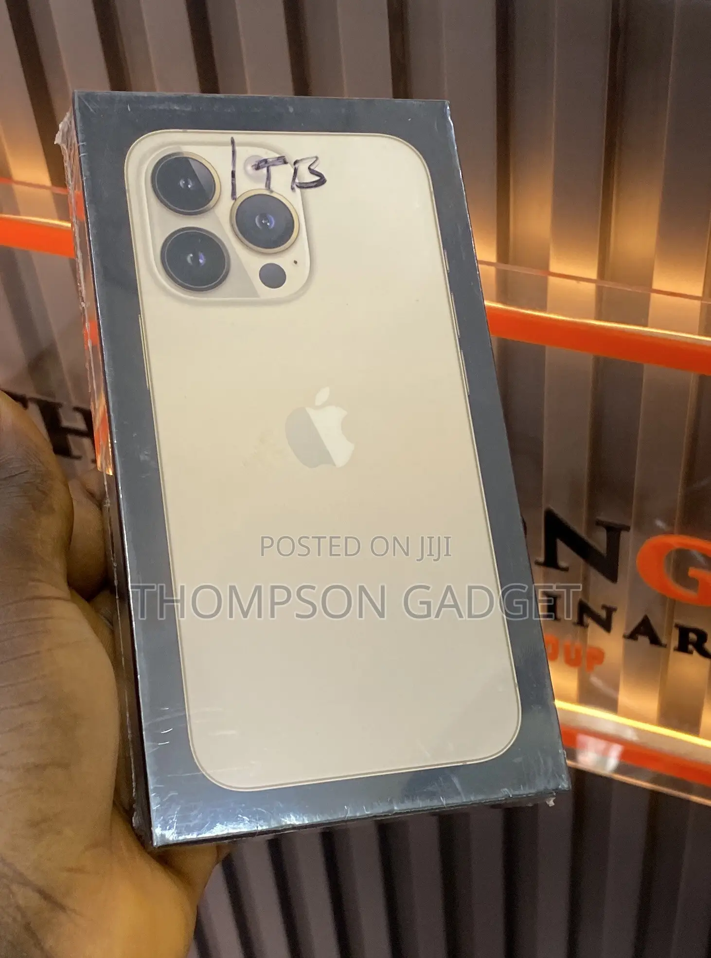 New Apple iPhone 13 Pro 1 TB Gold