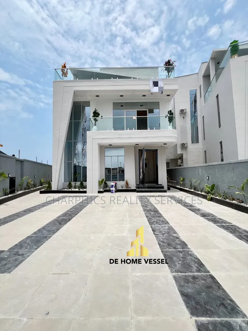 5bdrm Duplex in Chevron for sale