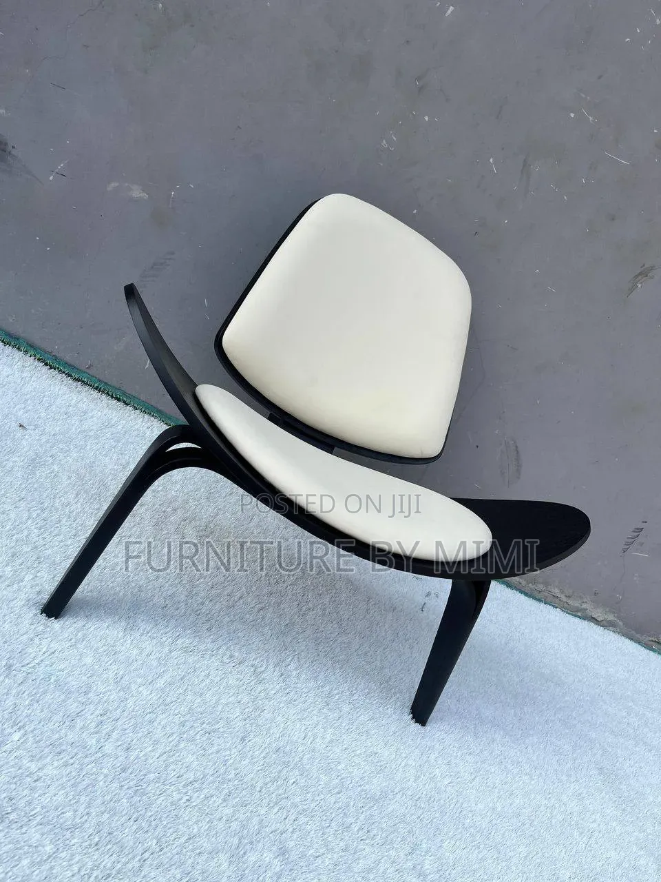 Hans Wegner Style CH07 Shell Chair Black Leather Lounge Chair