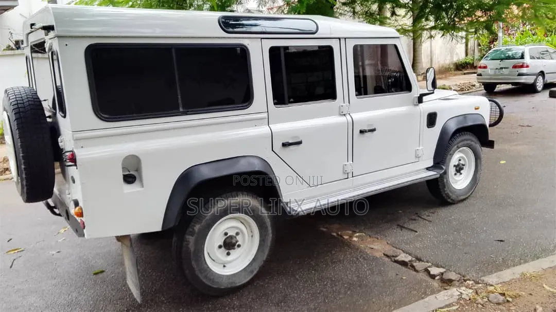Land Rover Defender 1970 White