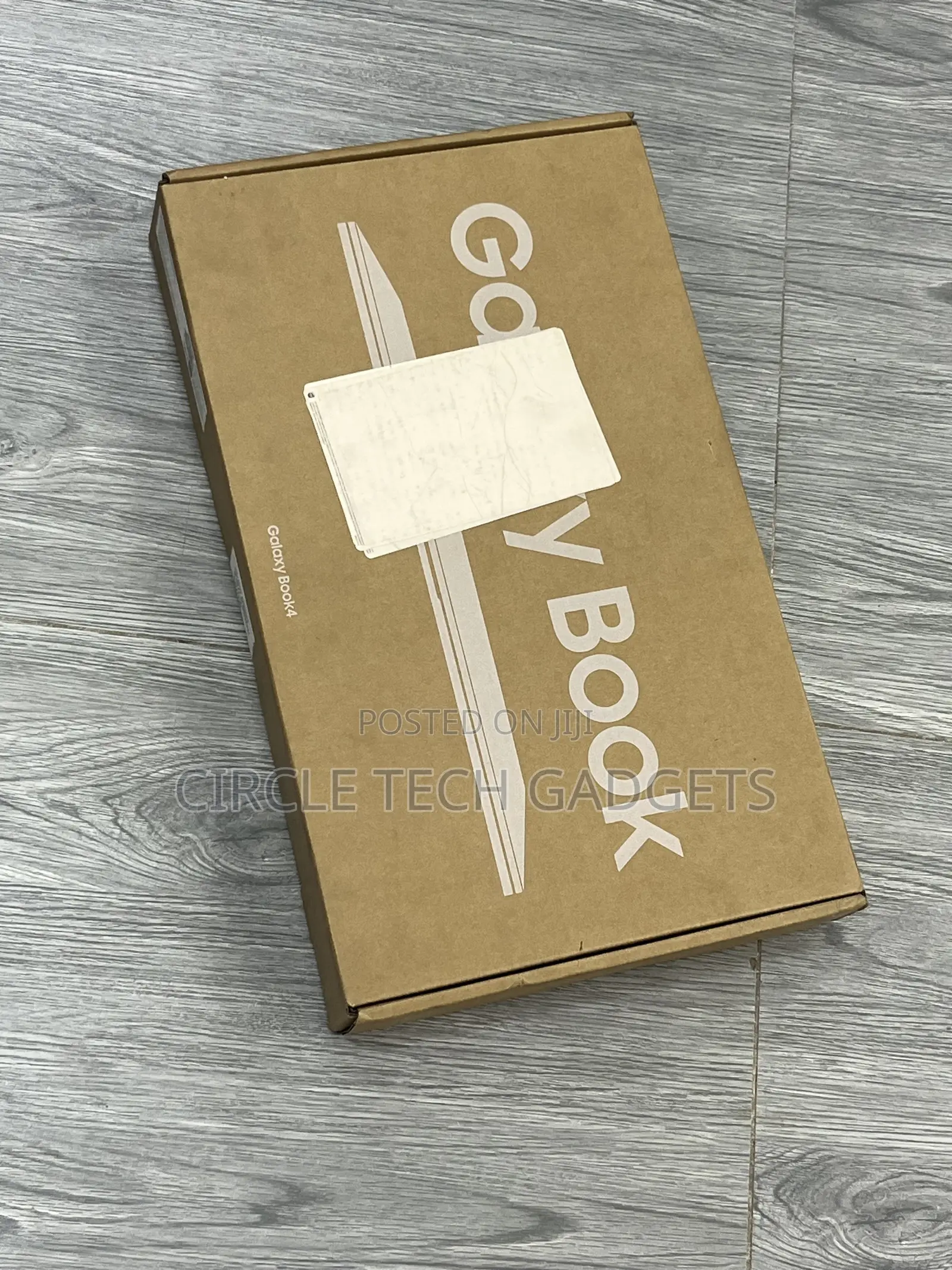 New Laptop Samsung Galaxy Book4 16GB Intel Core 7 SSD 512GB