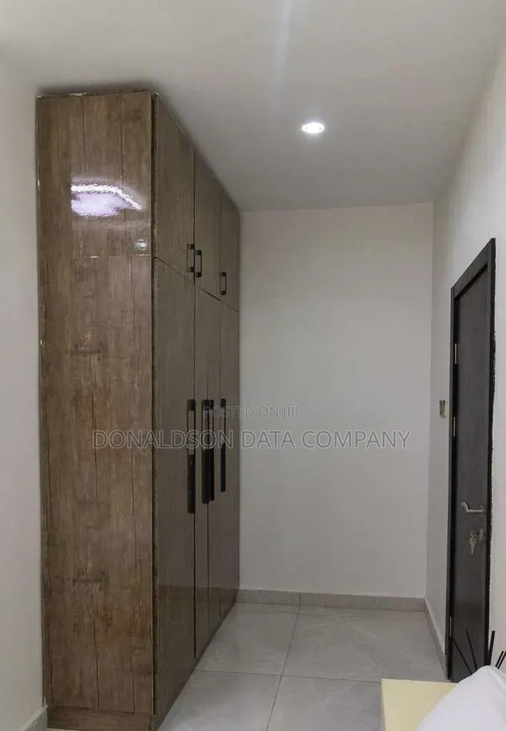 Furnished 3bdrm Apartment in Lateef Estate for sale