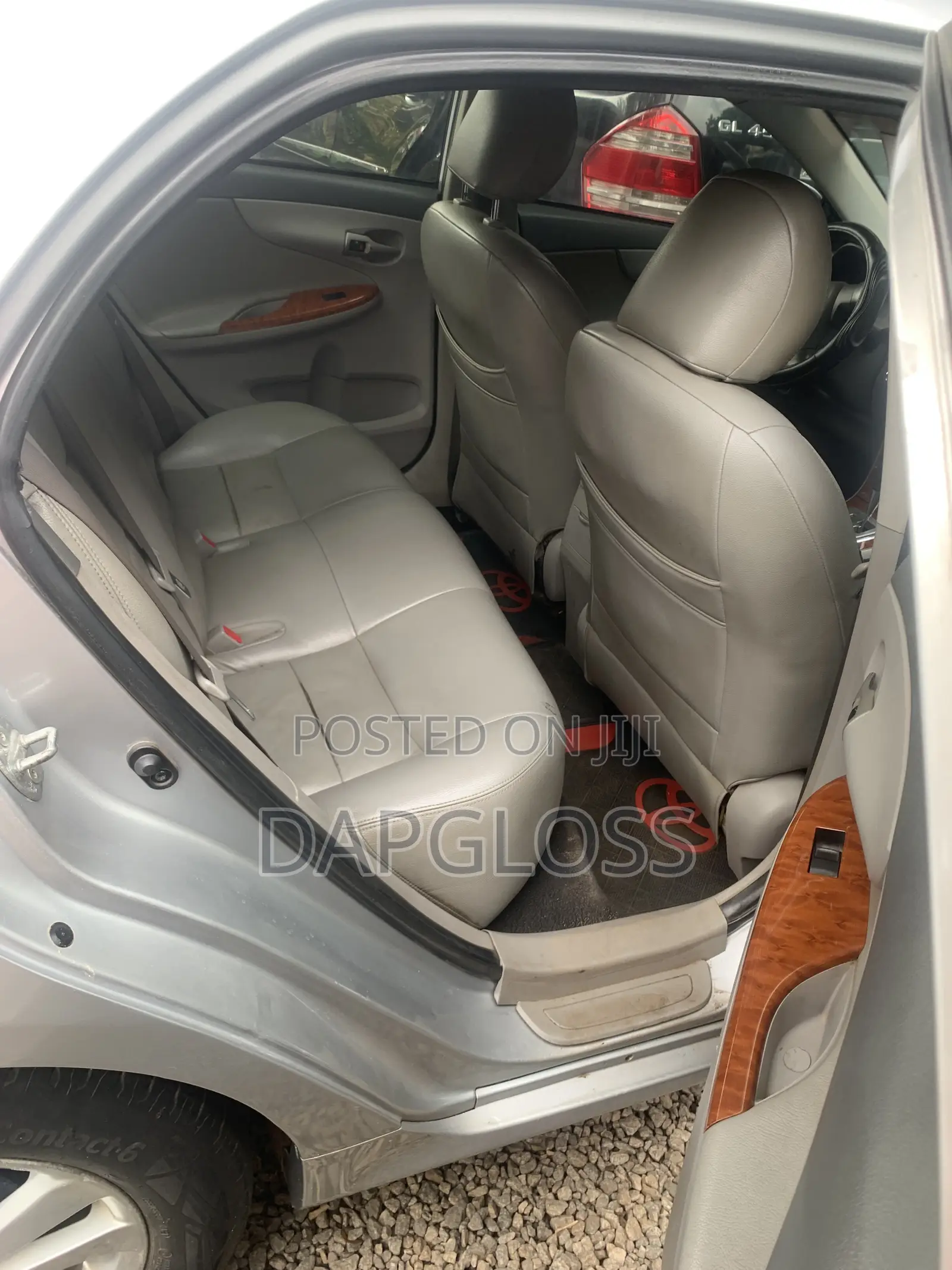 Toyota Corolla 2011 Silver