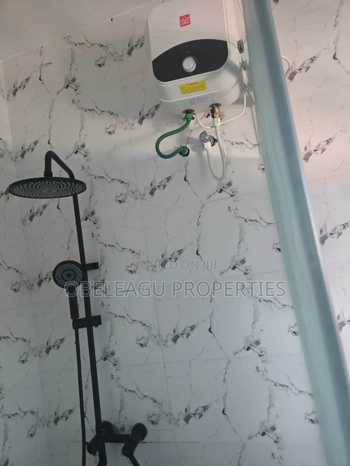 2bdrm Block of Flats in Units Estate, Apple Junction for rent