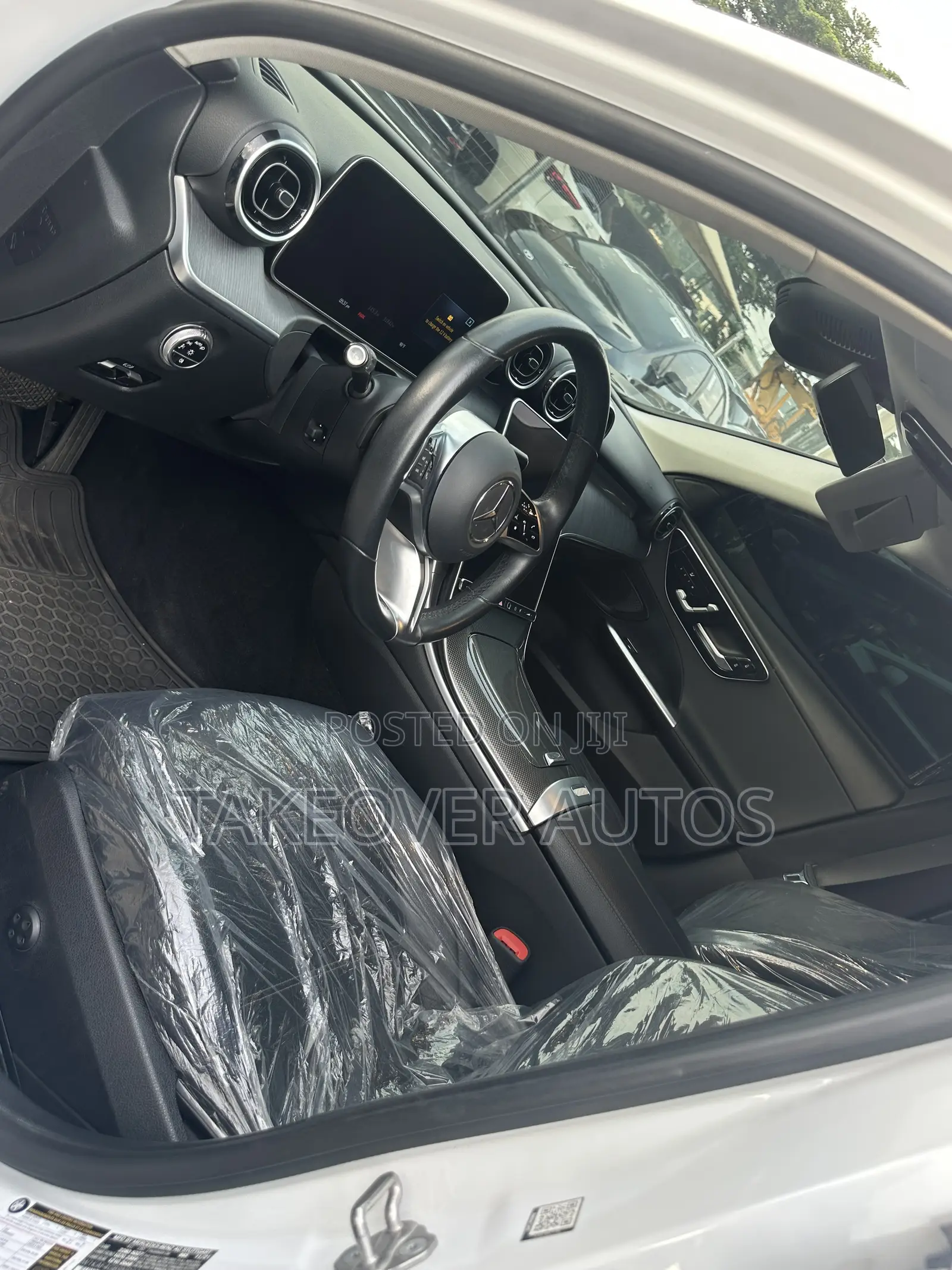 Mercedes-Benz C300 2021 White