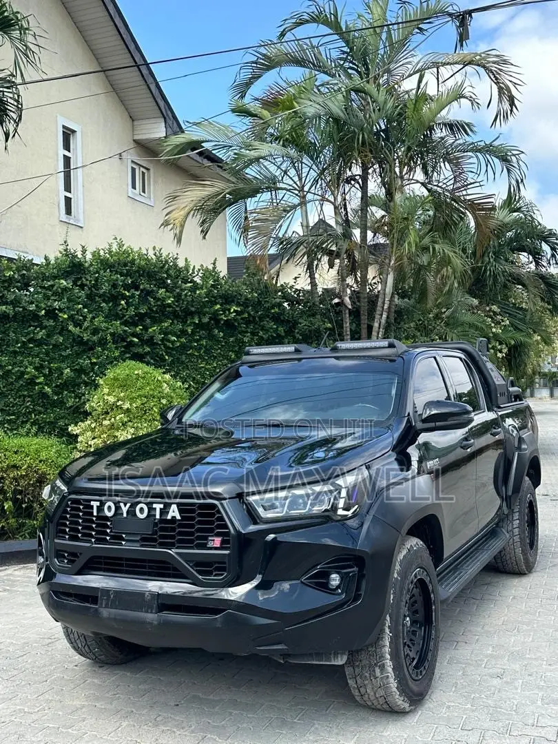 Toyota Hilux 2019 Black