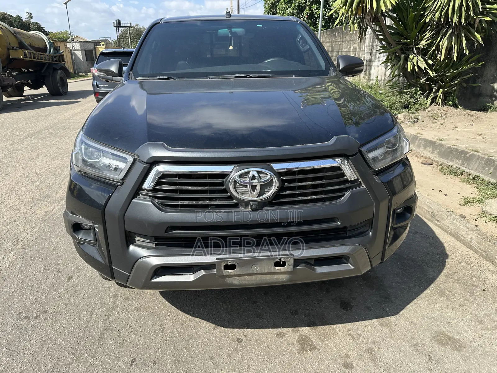 Toyota Hilux 2024 Black