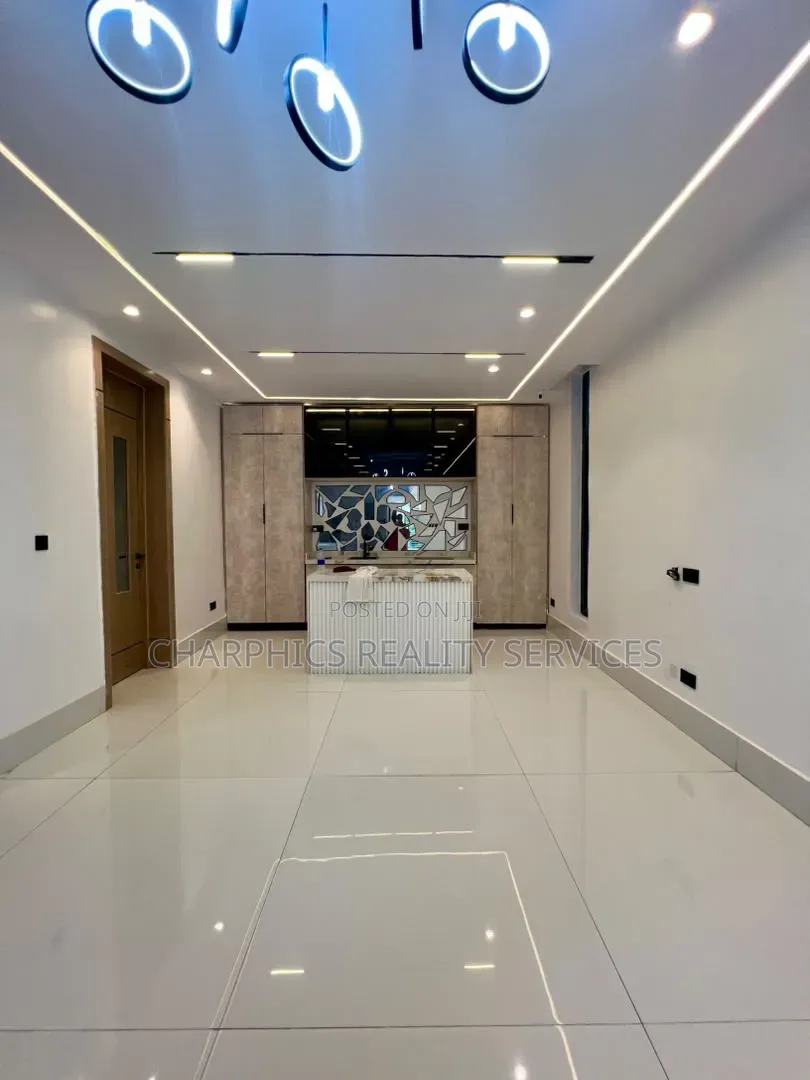 5bdrm Duplex in VGC / Ajah for sale