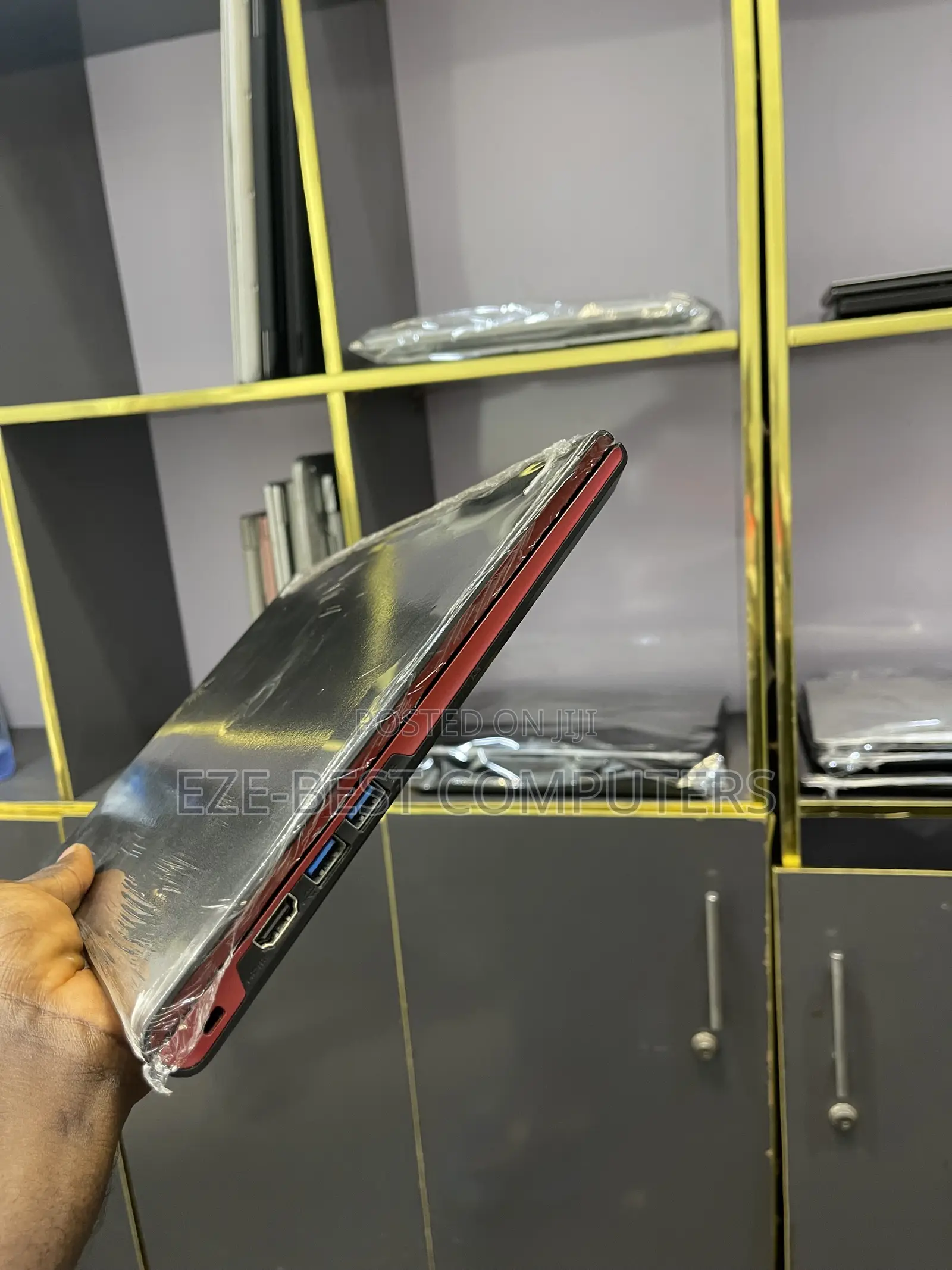 Laptop Fujitsu Lifebook UH574 8GB Intel Core i7 SSD 128GB