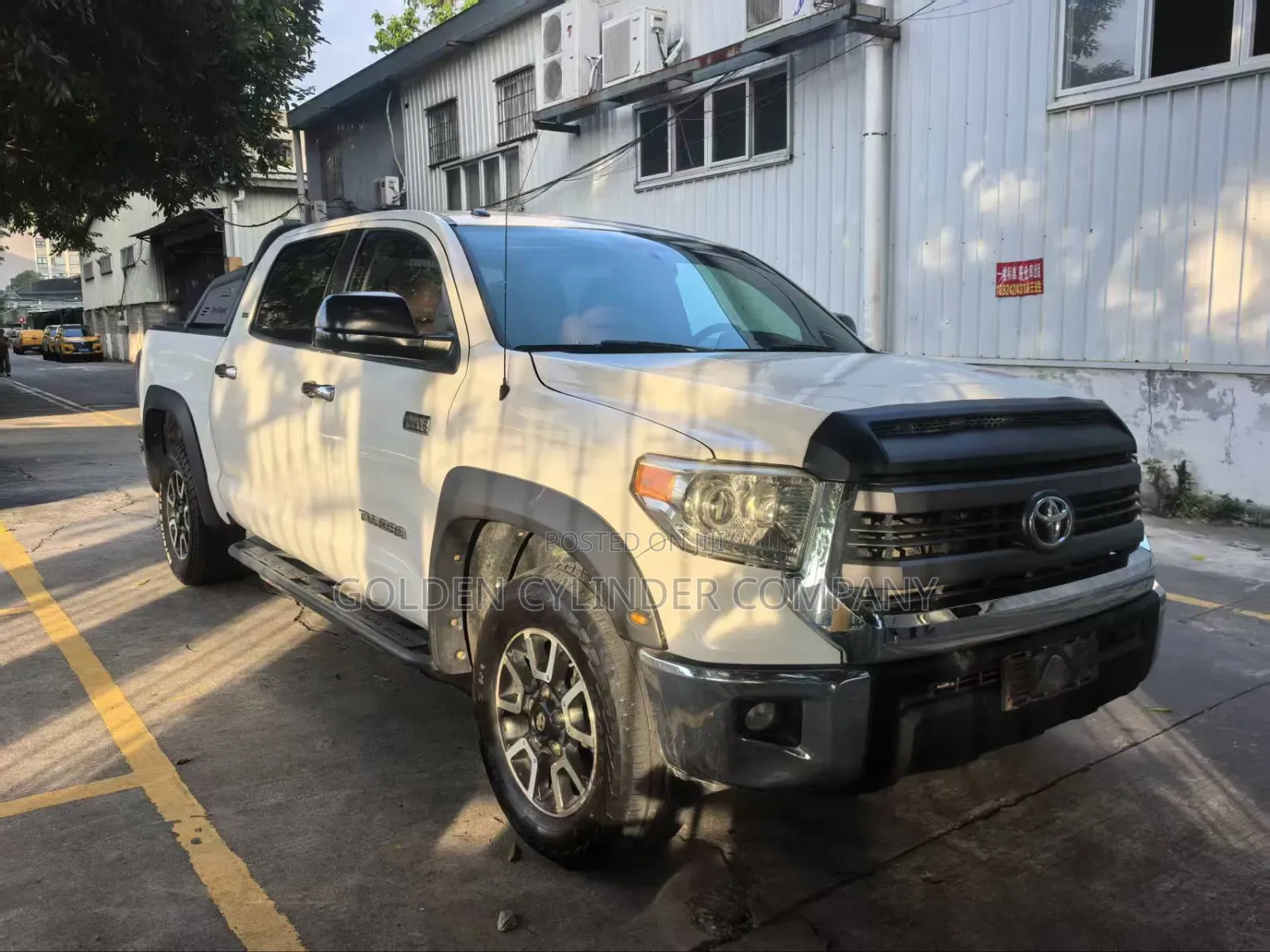 Toyota Tundra 2013 White
