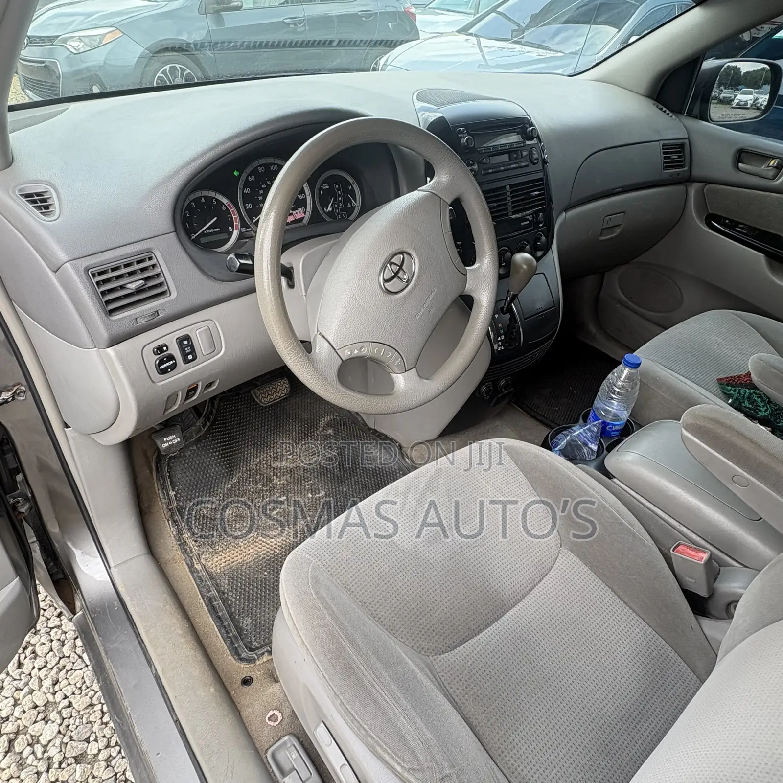 Toyota Sienna LE AWD (3.3L V6 5A) 2004 Gray