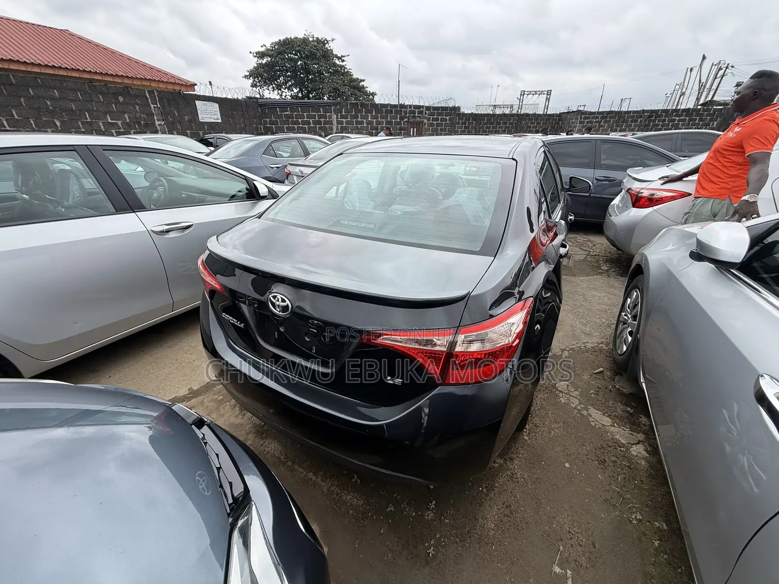 Toyota Corolla LE (1.8L 4cyl 2A) 2018 Black