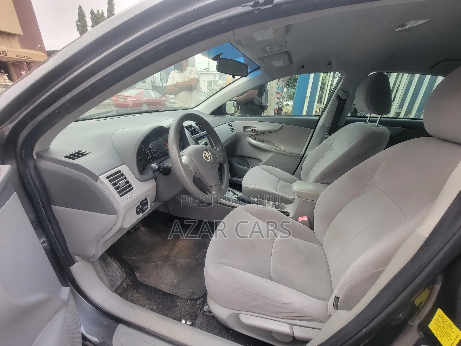 Toyota Corolla LE 4dr Sedan (1.8L 4cyl 4A) 2010 Gray