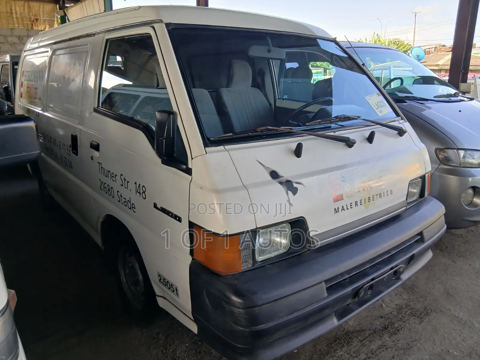 Mitsubishi L300 1998 White
