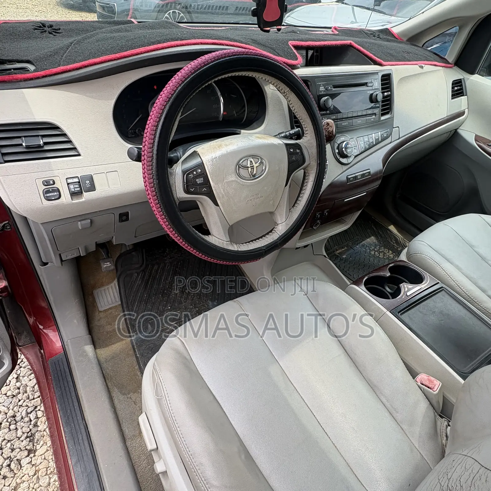 Toyota Sienna 2012 Red