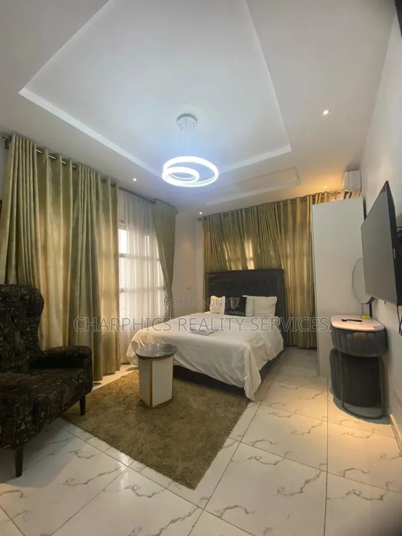 Furnished 2bdrm Apartment in Lekki Phase 1 for rent