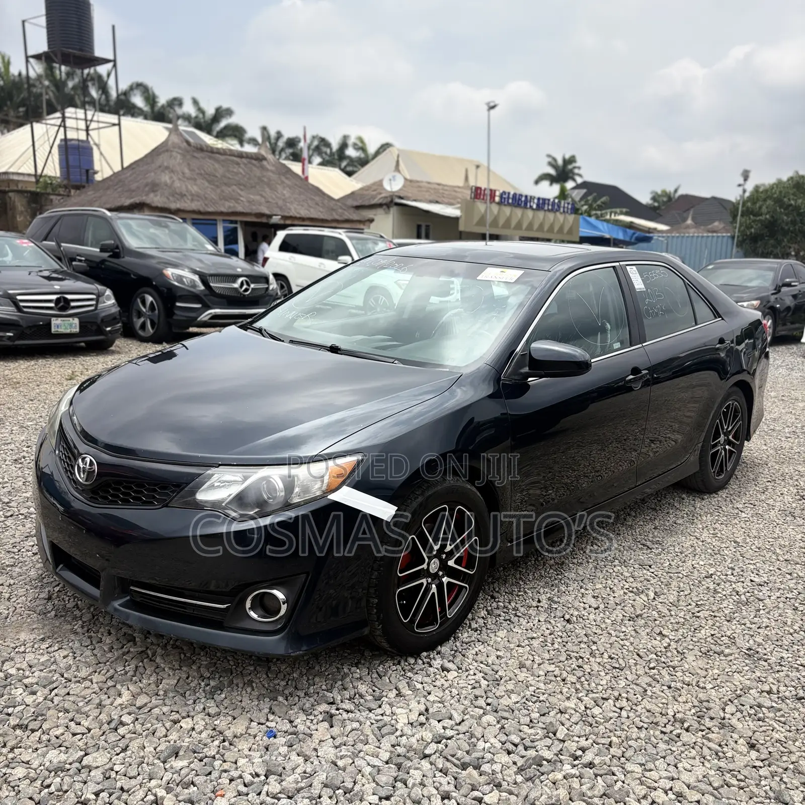Toyota Camry SE 4dr Sedan (2.5L 4cyl 6A) 2013 Blue