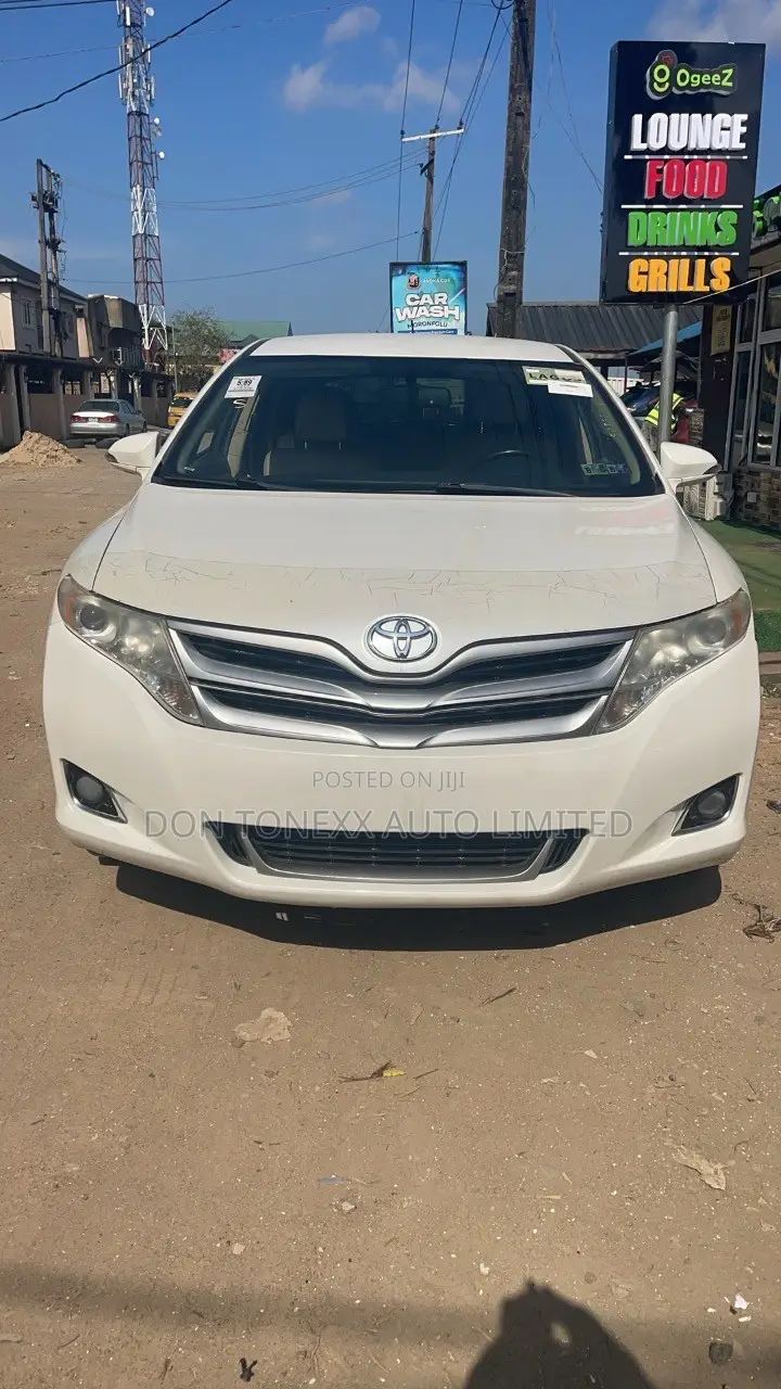 Toyota Venza XLE AWD V6 2013 White