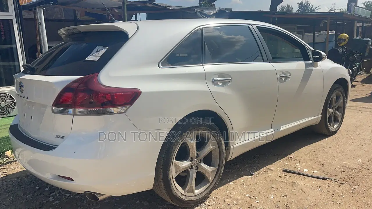 Toyota Venza XLE AWD V6 2013 White