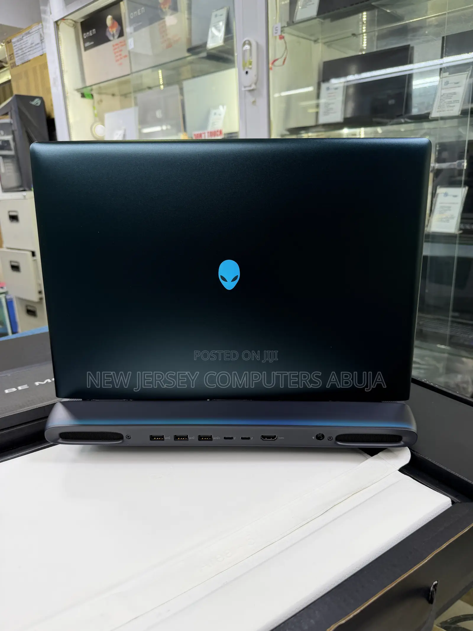 New Laptop Alienware Area-51m 32GB Intel Core Ultra 7 SSD 1T