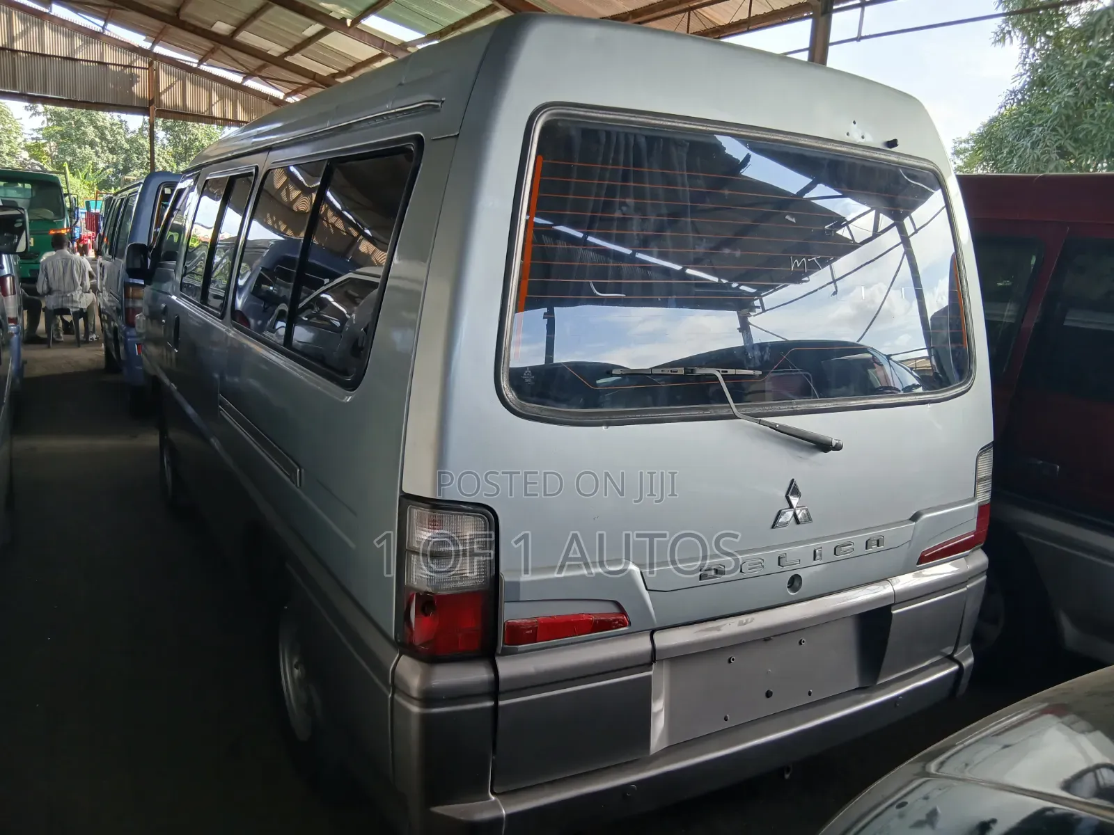 Mitsubishi L300 2015 Silver