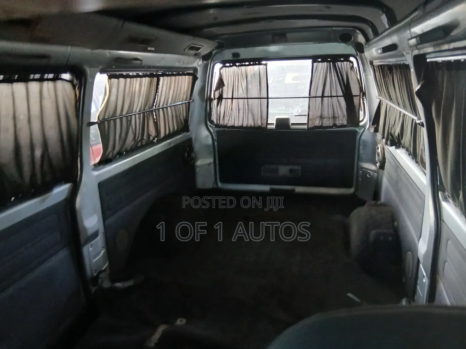 Mitsubishi L300 2015 Silver