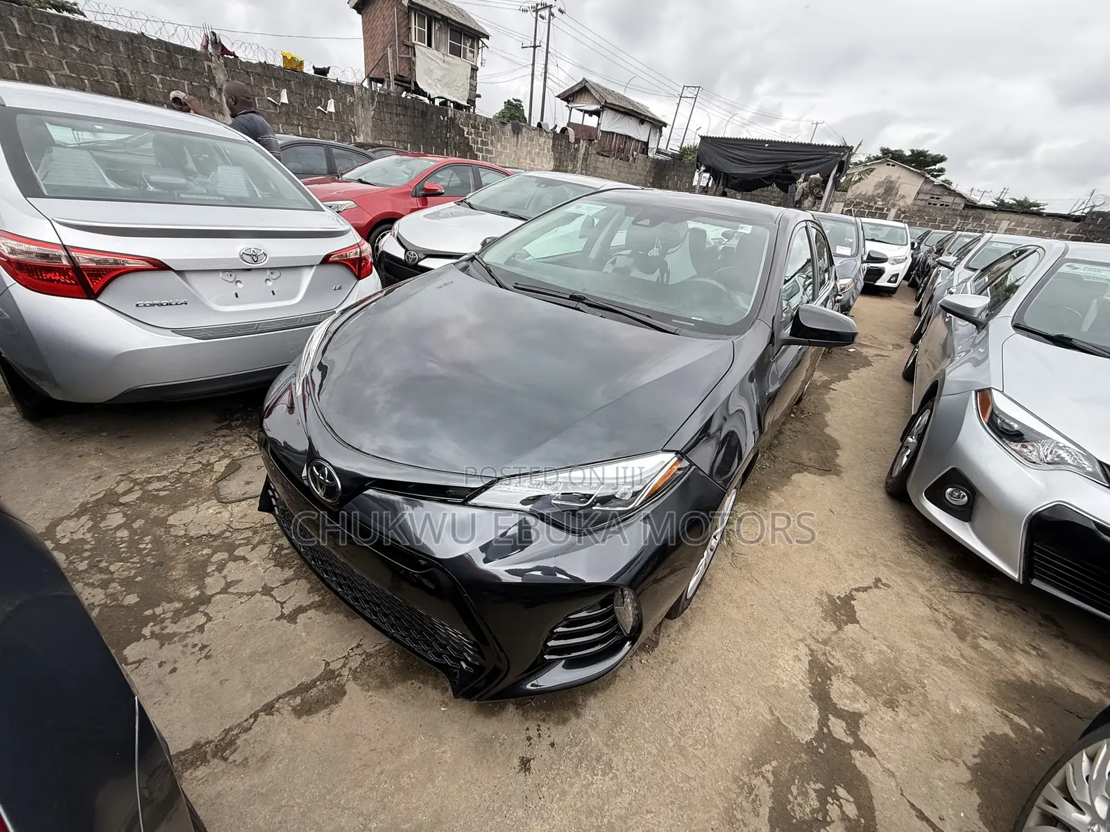 Toyota Corolla LE (1.8L 4cyl 2A) 2018 Black