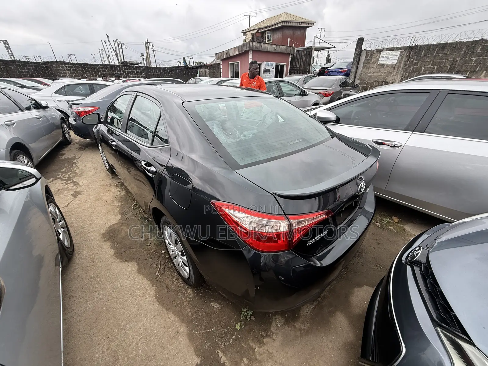 Toyota Corolla LE (1.8L 4cyl 2A) 2018 Black