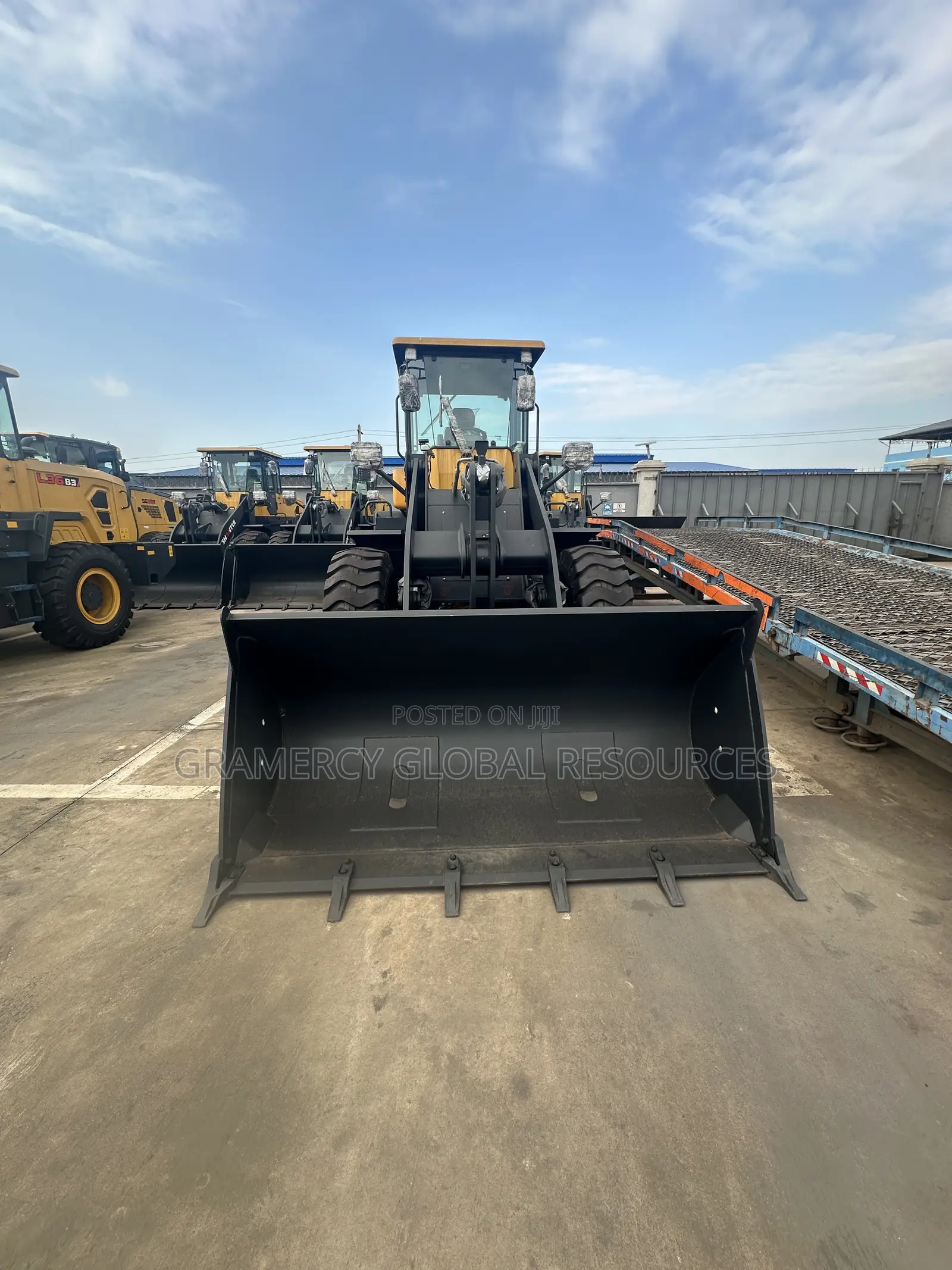 Brand New SHANTUI 5 Tons Wheel Loader L55-B5 for Sale in Lagos