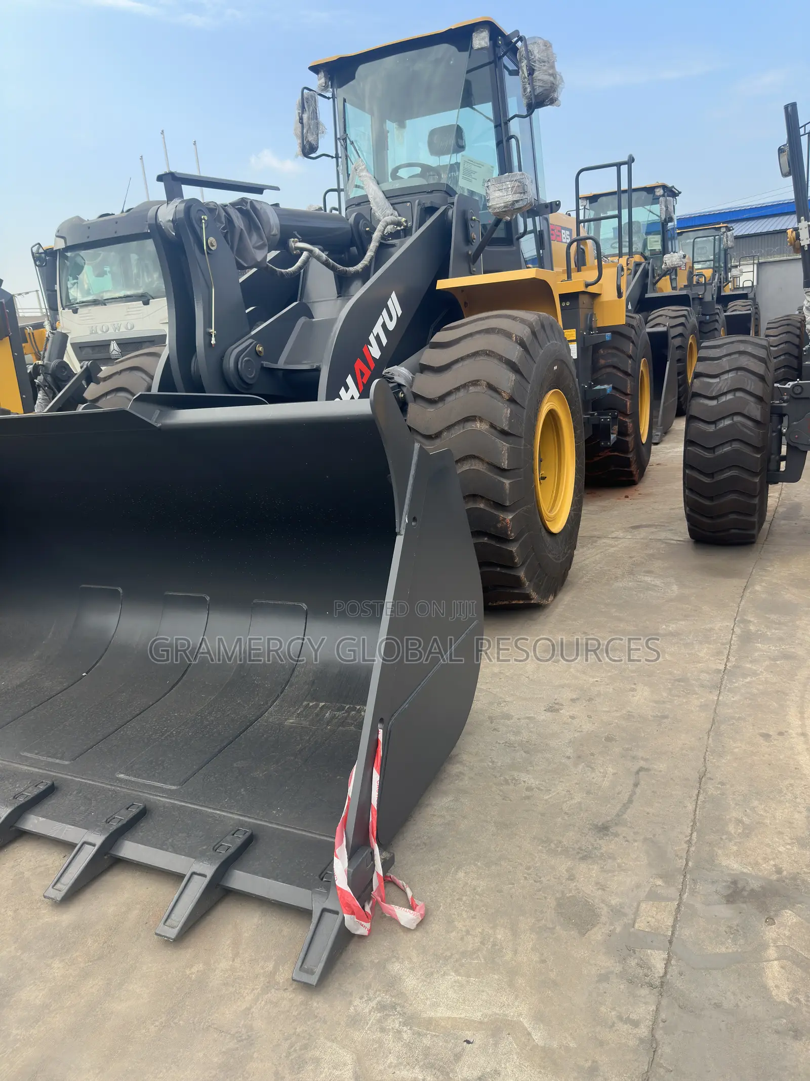 Brand New SHANTUI 5 Tons Wheel Loader L55-B5 for Sale in Lagos