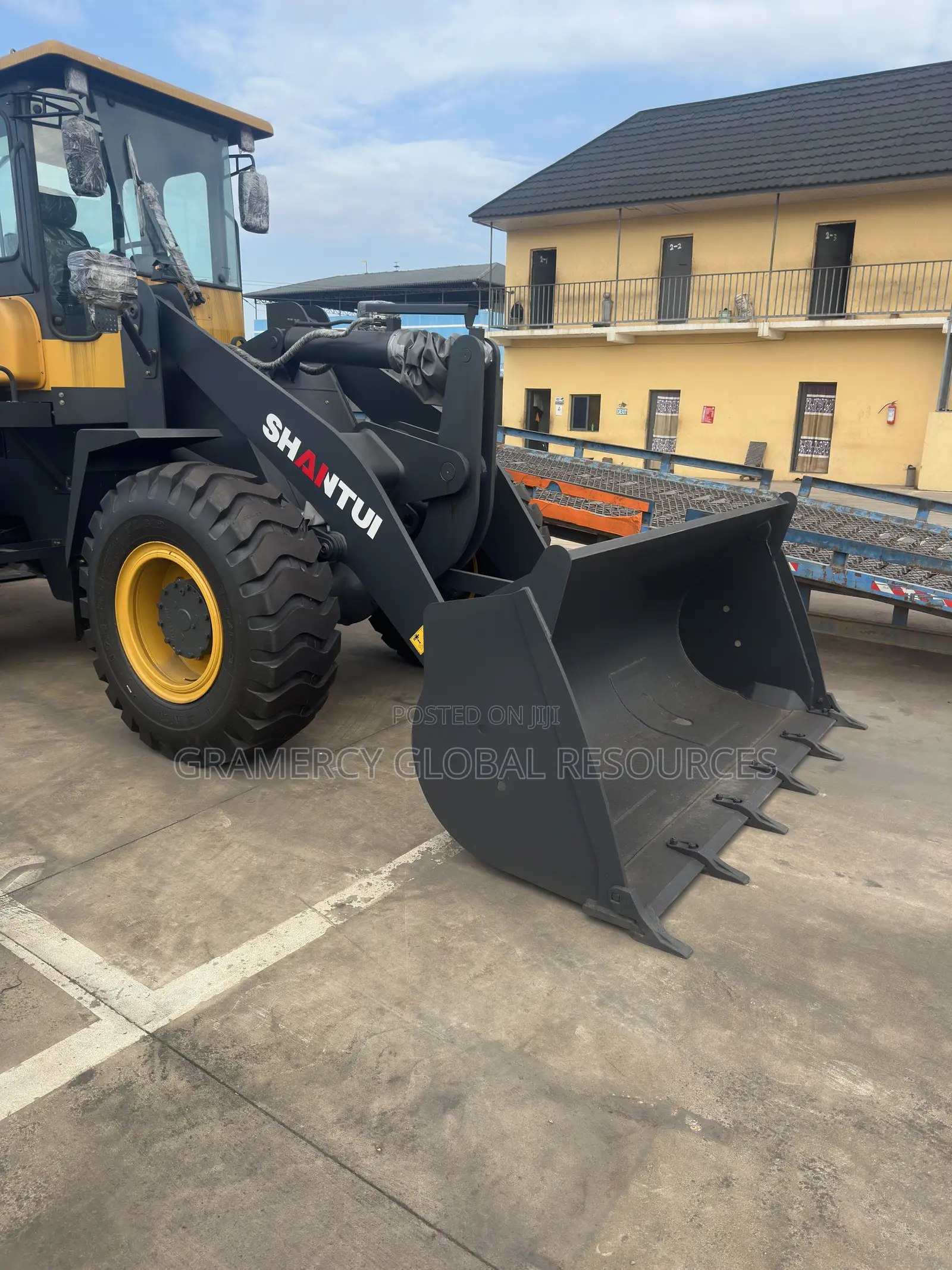 Brand New SHANTUI 5 Tons Wheel Loader L55-B5 for Sale in Lagos