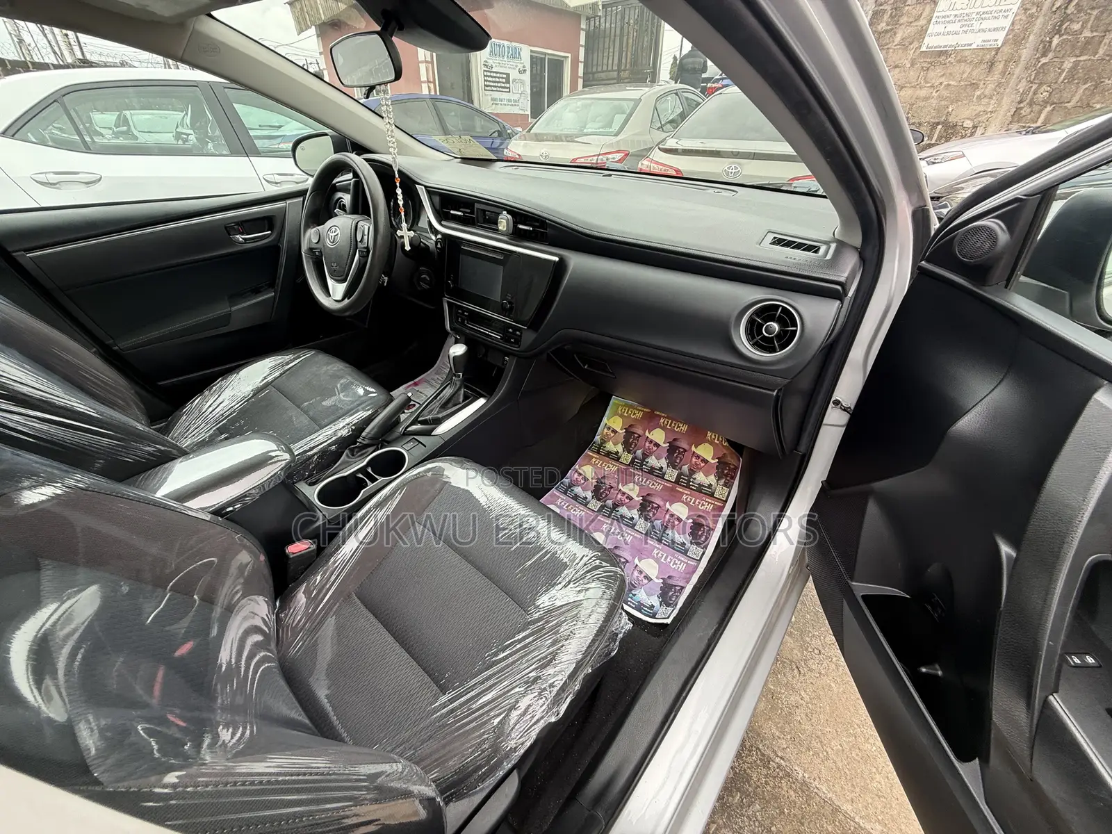 Toyota Corolla LE (1.8L 4cyl 2A) 2018 Silver