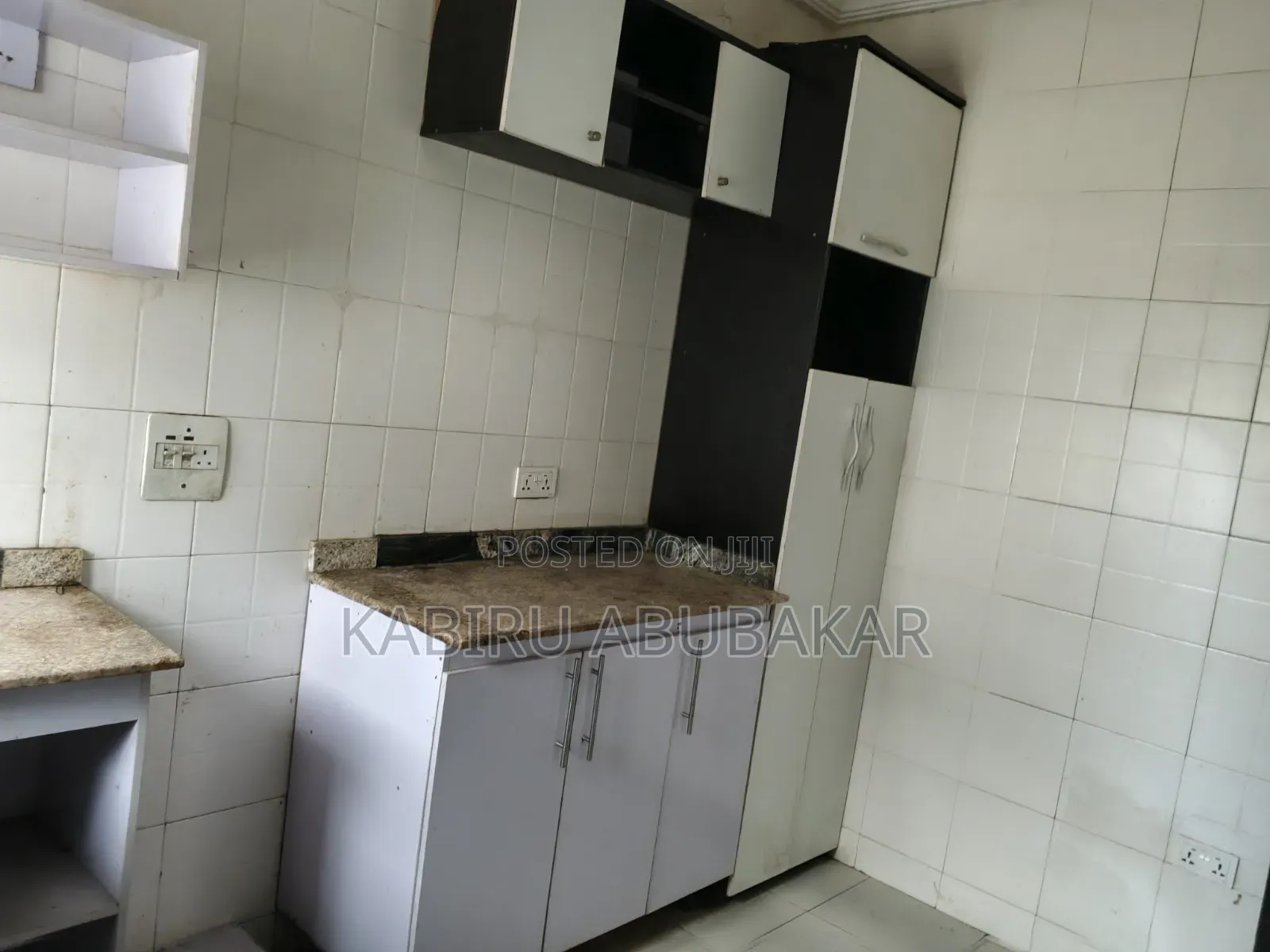 3bdrm Townhouse / Terrace in Wuye for rent