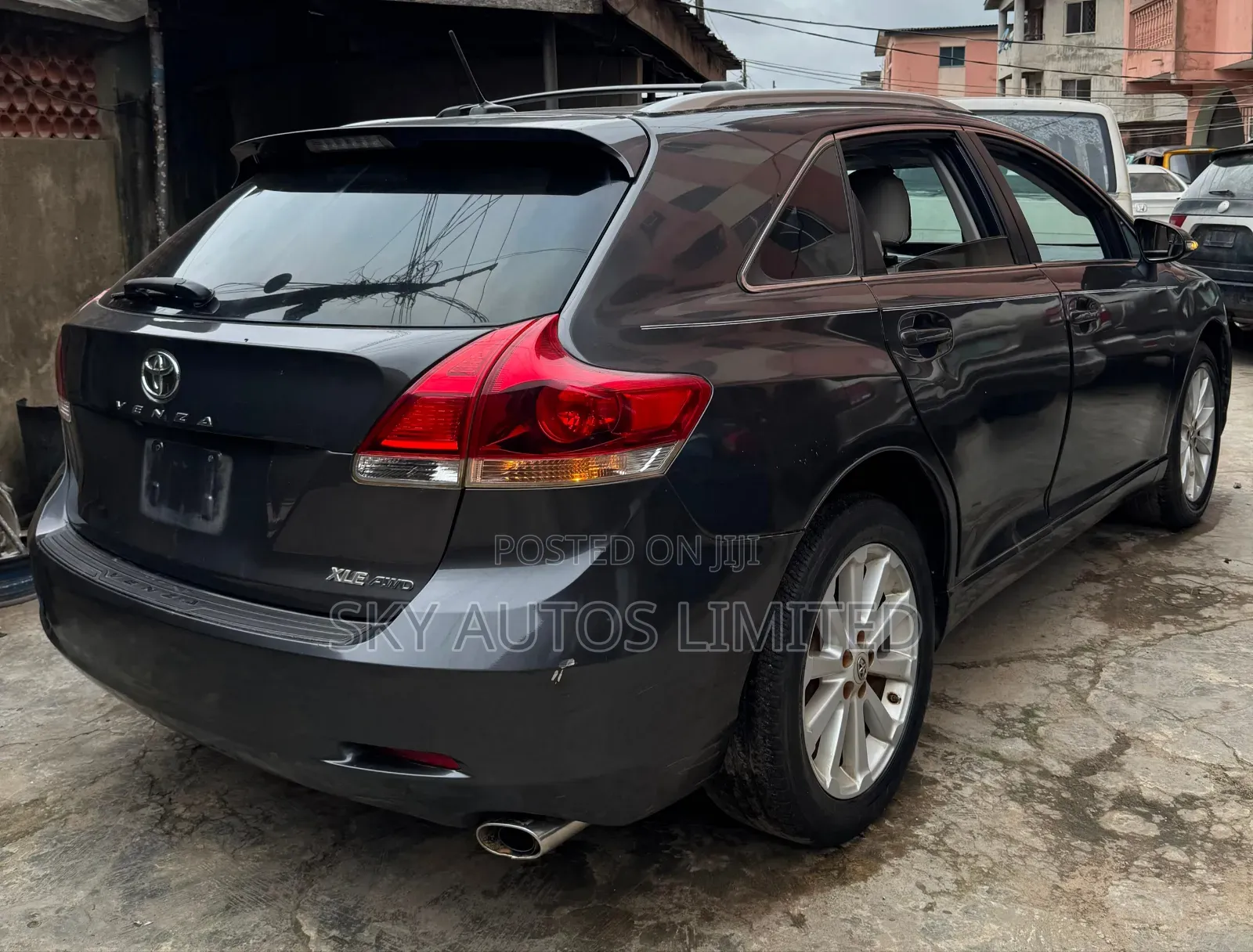 Toyota Venza XLE 4dr Wagon AWD (3.5L 6cyl 6A) 2015 Gray
