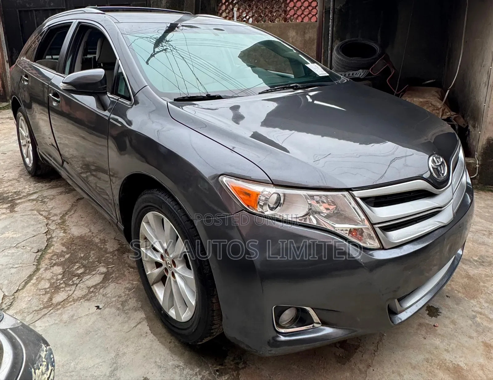 Toyota Venza XLE 4dr Wagon AWD (3.5L 6cyl 6A) 2015 Gray