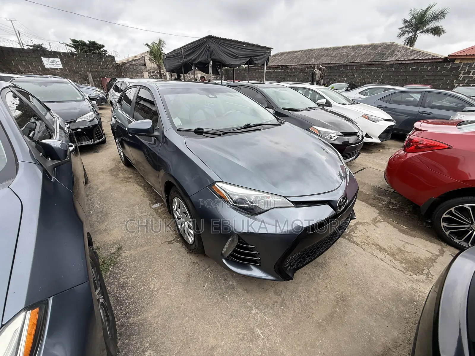 Toyota Corolla LE (1.8L 4cyl 2A) 2018 Gray