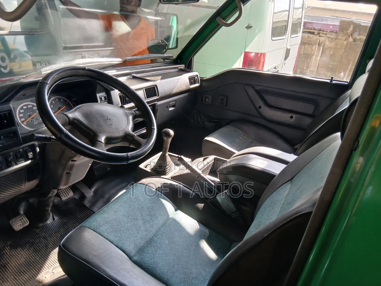 Mitsubishi L300 2003 Green
