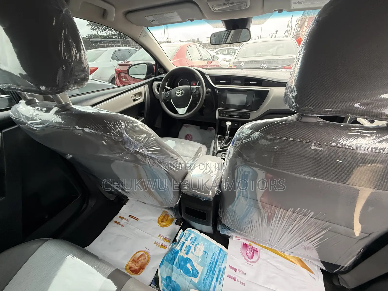 Toyota Corolla LE (1.8L 4cyl 2A) 2018 Gray