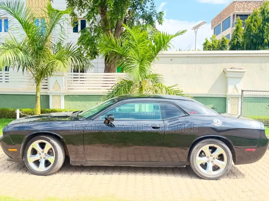 Dodge Challenger SRT8 2012 Black