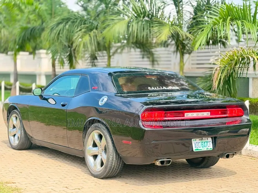Dodge Challenger SRT8 2012 Black