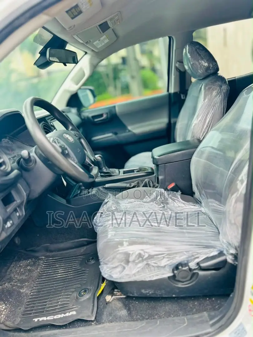 Toyota Tacoma 2019 White