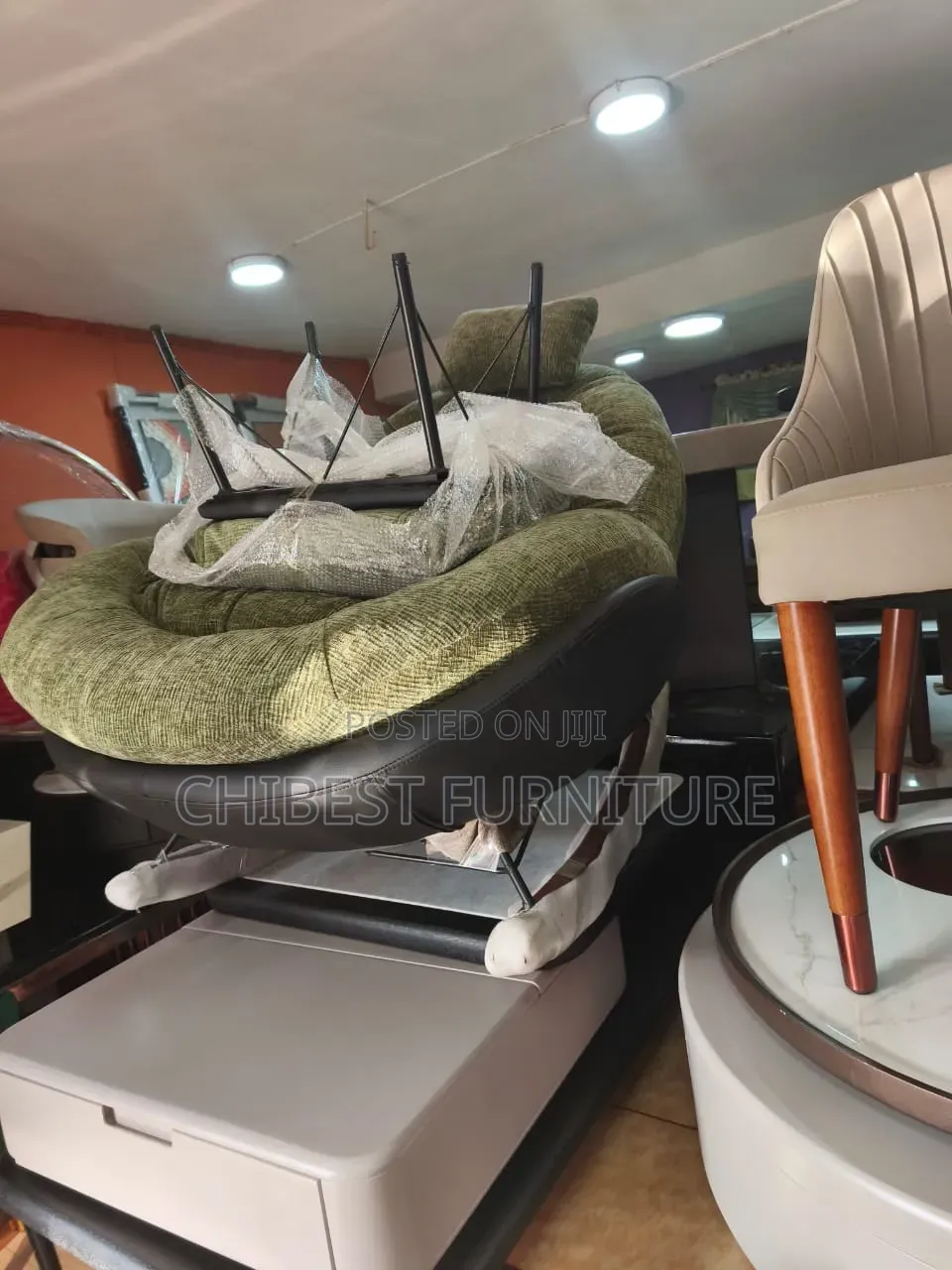 High Quality Relaxing Sofa Chairs.