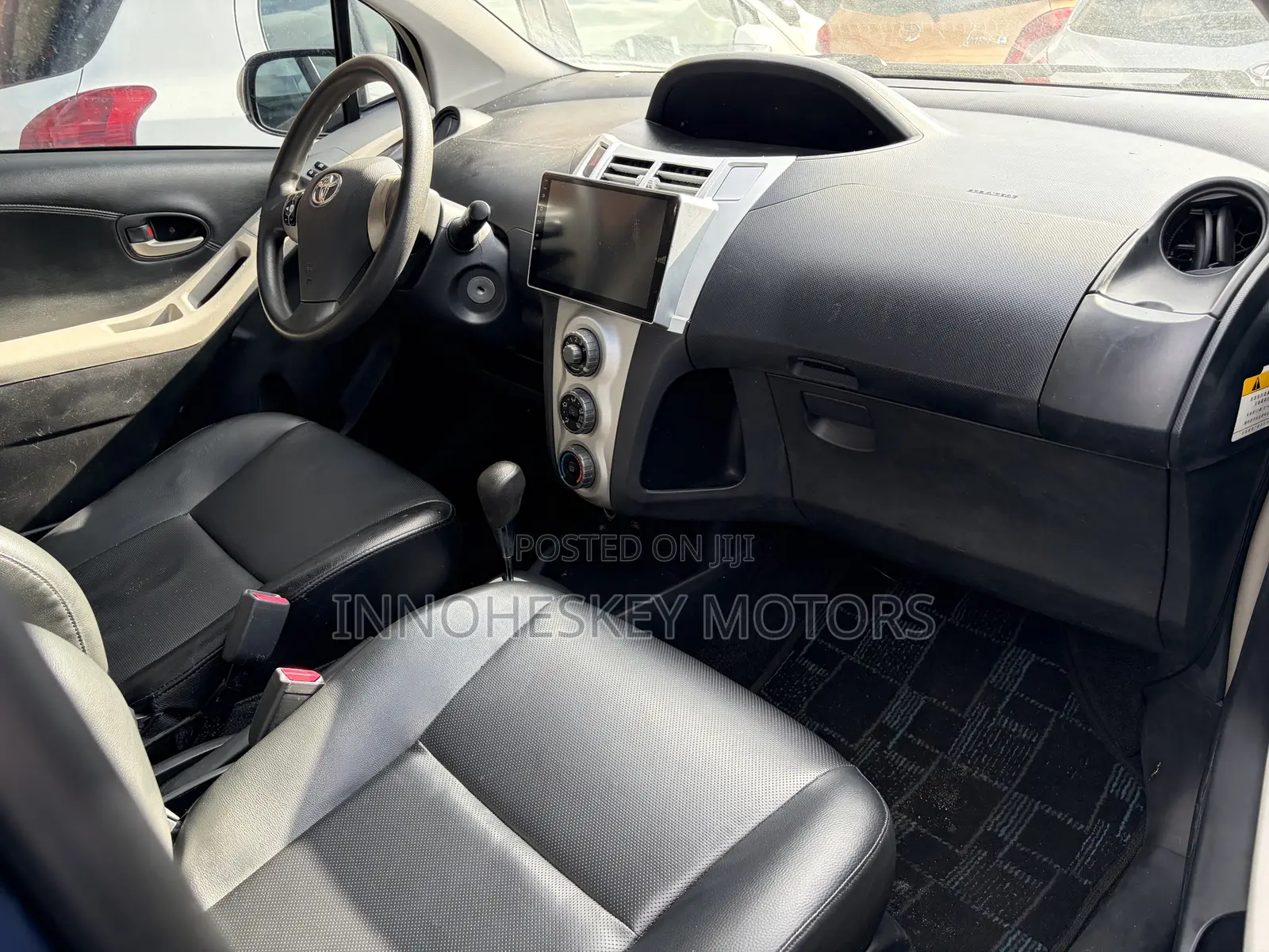 Toyota Yaris Base Hatchback 5dr 2010 Blue