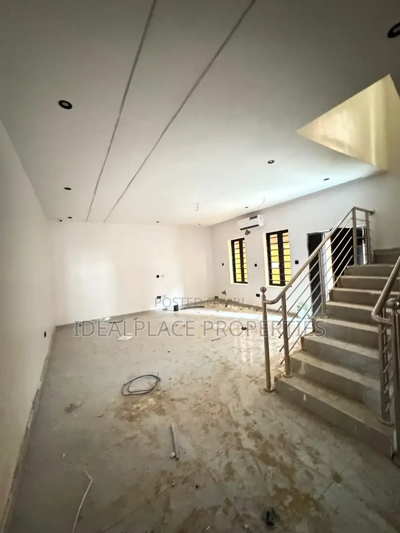 4bdrm Townhouse/Terrace in Gbagada for sale