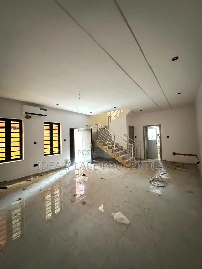 4bdrm Townhouse/Terrace in Gbagada for sale