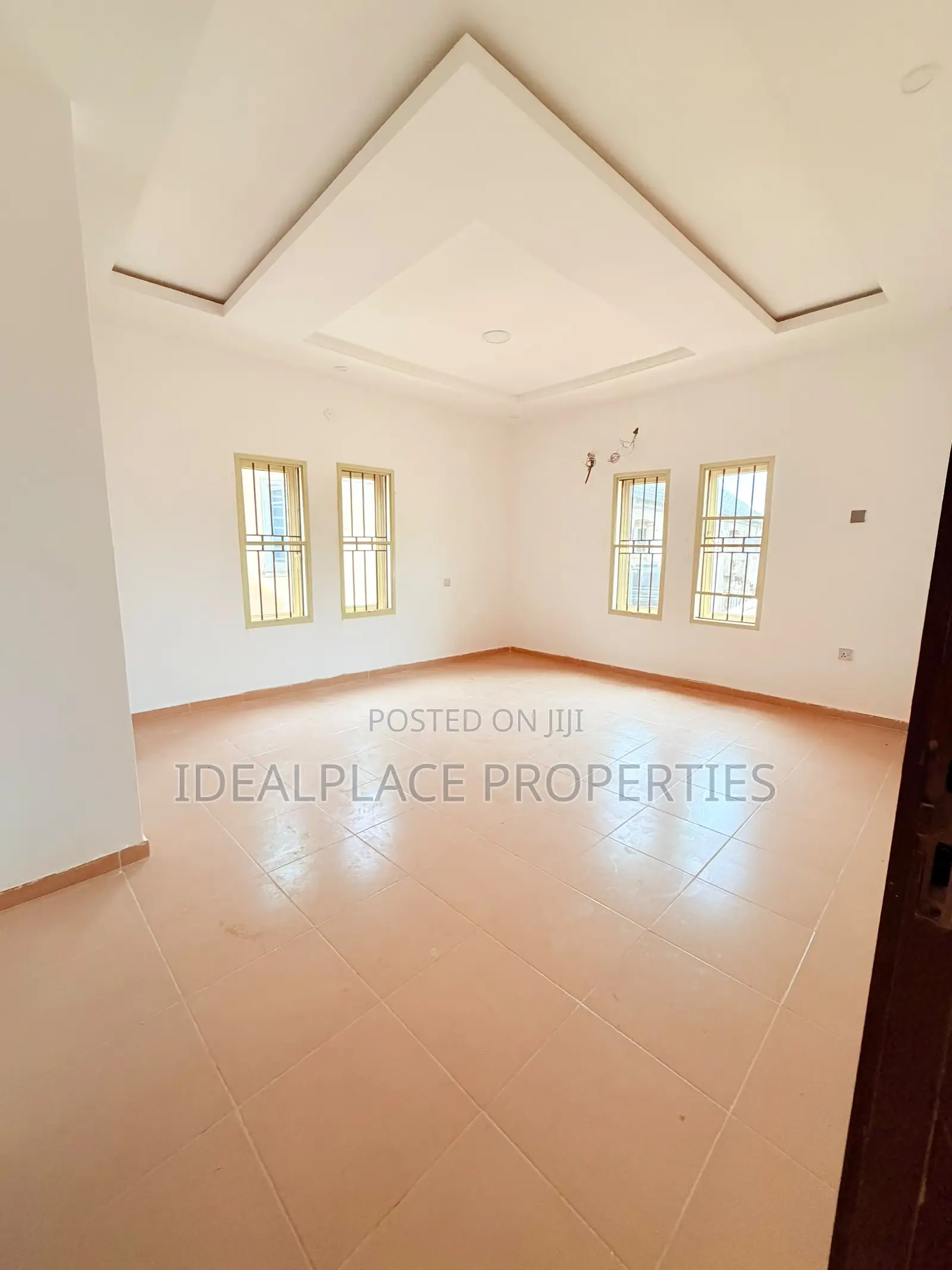 3bdrm Apartment in Ikorodu for sale
