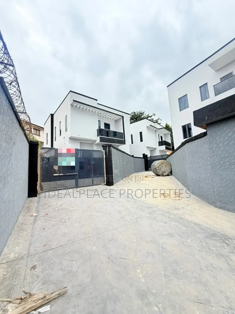 4bdrm Duplex in Omole Phase 1 for sale