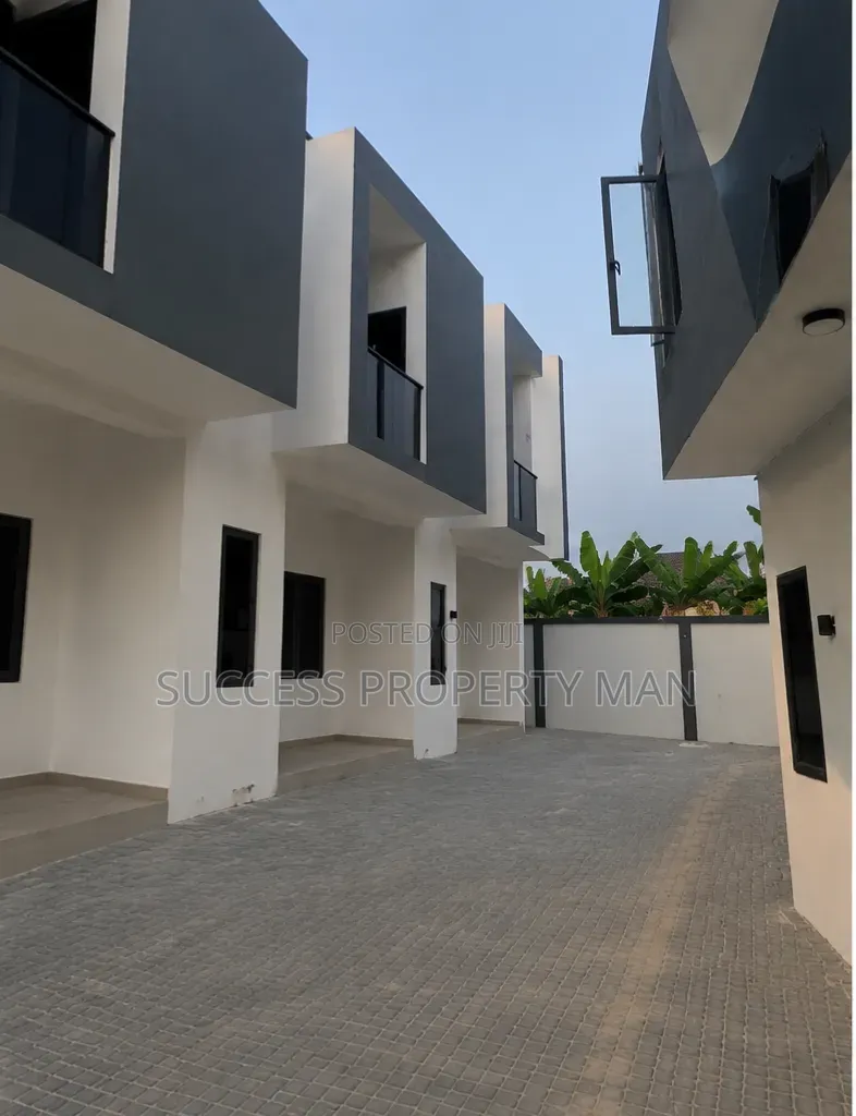 3 Units of 2 Bedroom Duplex and 1 Unit of Fully Detached Duplex