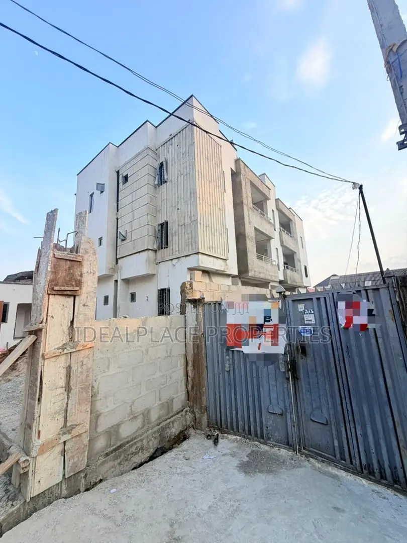 3bdrm Apartment in Gbagada for sale