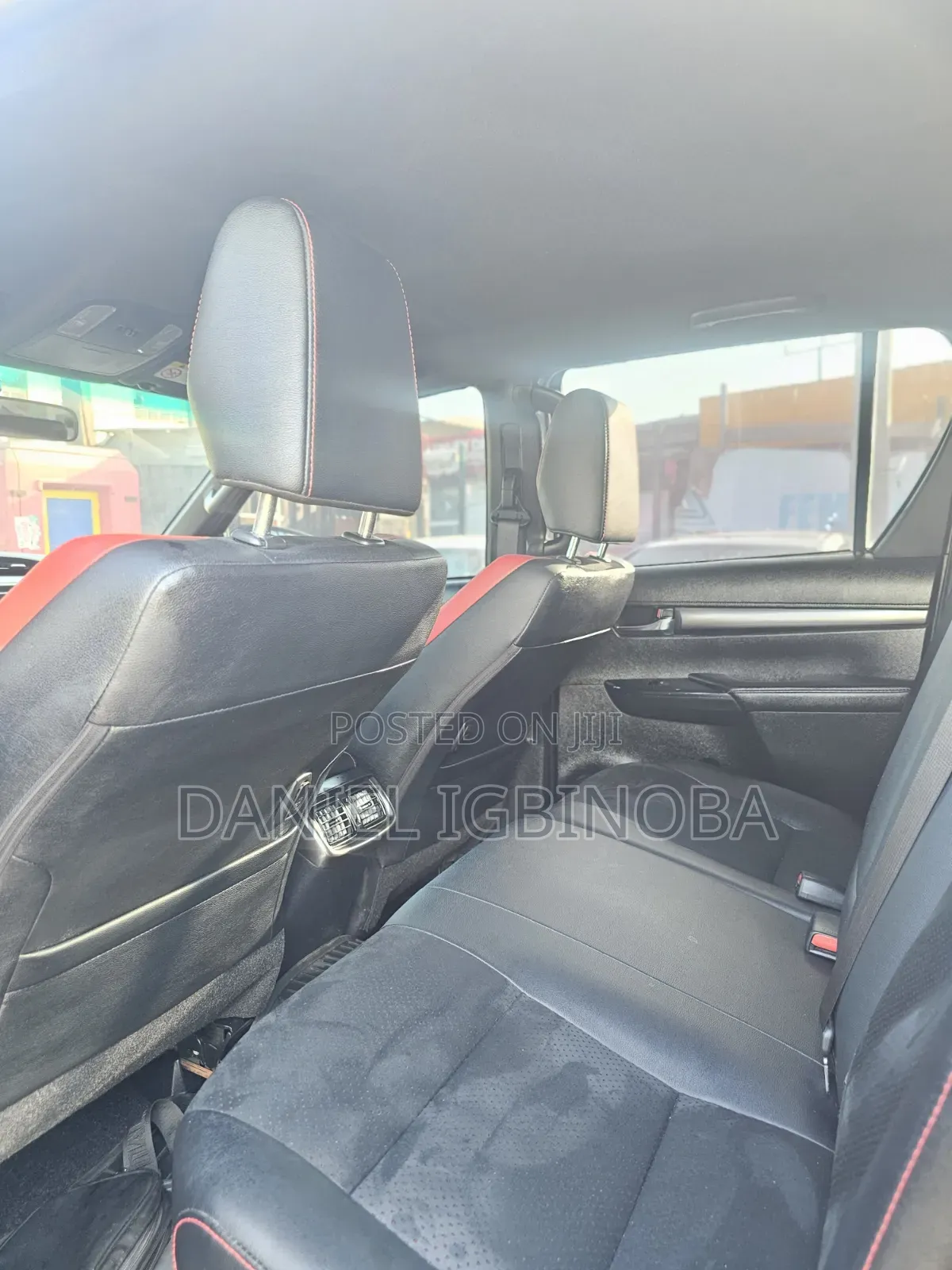 Toyota Hilux 2021 Black